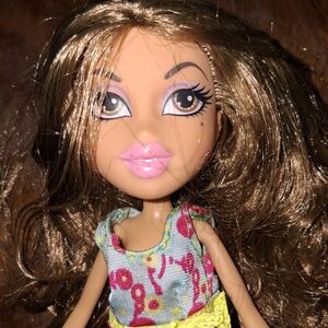 Bratz World House Yasmin Doll